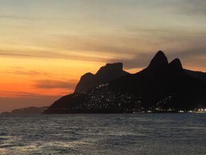 Nascer do Sol no Morro Dois Irmãos