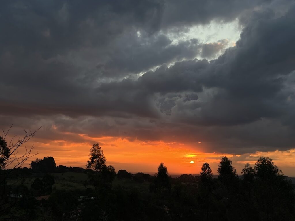 viajar sozinha aos 45 - refletindo no pico das cabras