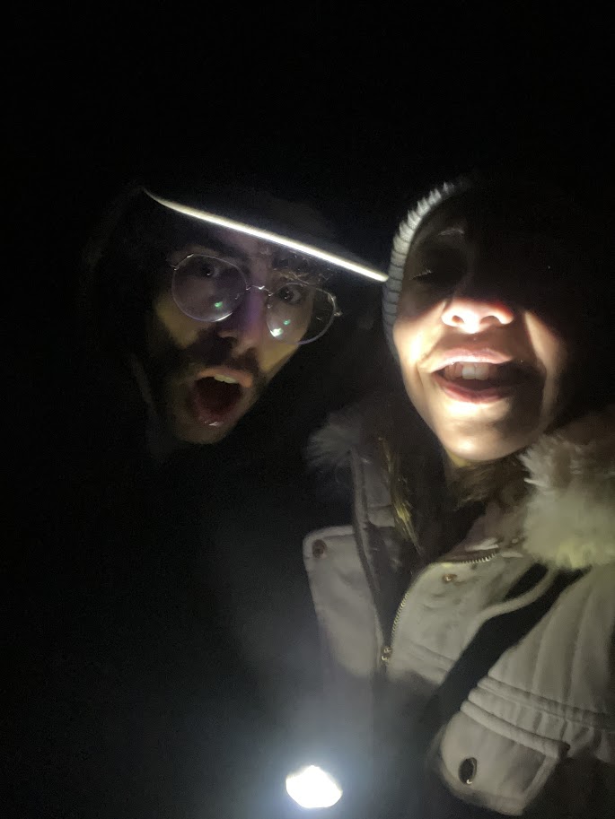Chris e Lucas a noite na Pedra da Macela