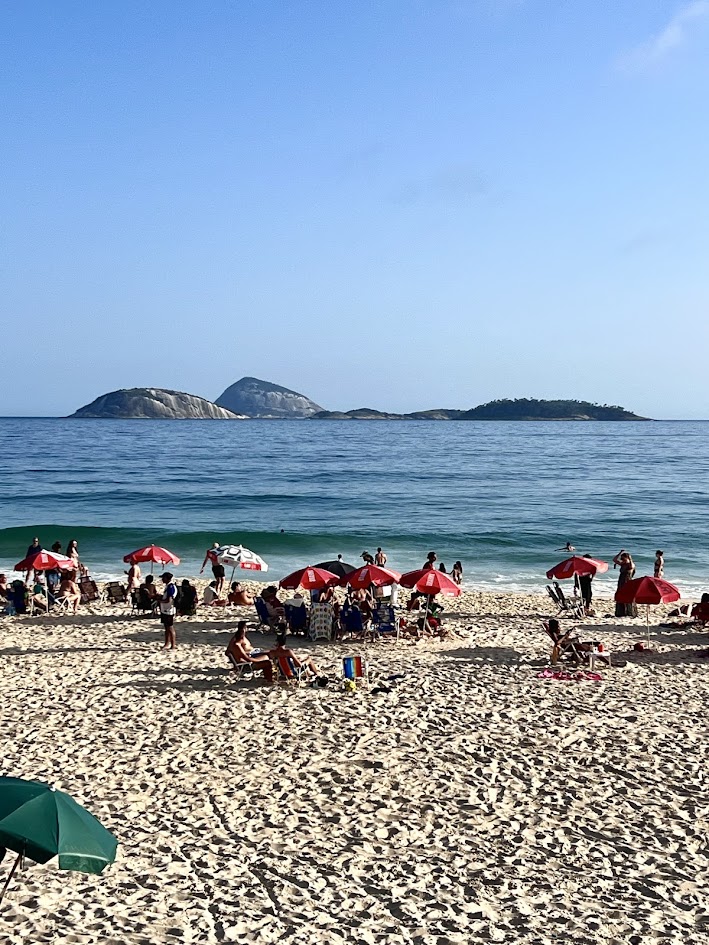 O que fazer (sozinha) no Rio de Janeiro - Walking tour em Ipanema e Copacabana - Ilhas Cagarras